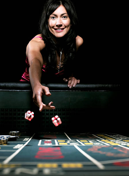 Phoenix Rises free-spin bonus round on surga77 with multiplier display